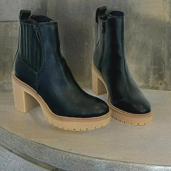 New Dolce Vita 10 Lugsole Leather Platform Chunky Waterproof Rain Snow Booties - Picture 4 of 7